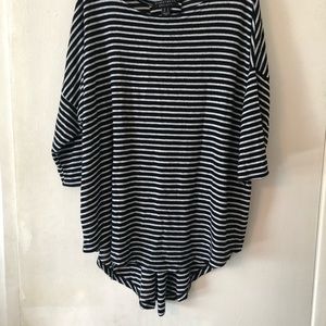 BLACK & WHITE STRIPED BLOUSE